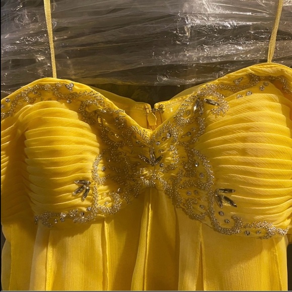 JS Boutique flowy formal dress. Yellow chiffon. Two dresses - 8 & 4. - Picture 3 of 11